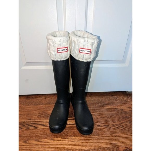 Hunter Black Size 9 Original Tall' Rain Boot with Hunter Socks - Picture 3 of 9